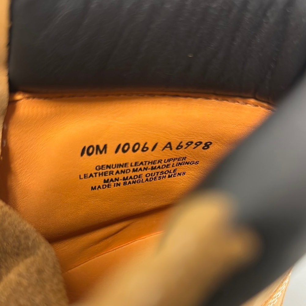 HOST PICK 🎁🎁🛍️ Timberland Tan and Black Ankle Boots with Nubuck Leather. - Picture 11 of 12